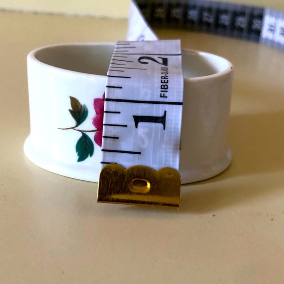 Vintage ROYAL ADDERLY Bone China floral Tiny Trinket Box - Picture 10 of 15